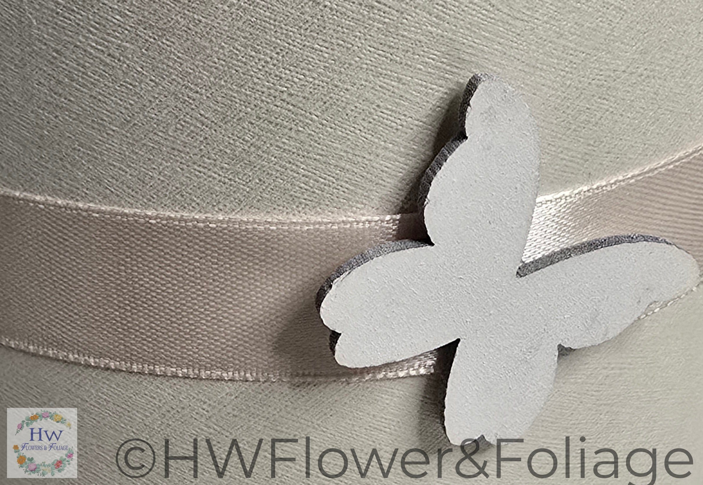 Eugenie Champagne Rose Hat Box Small