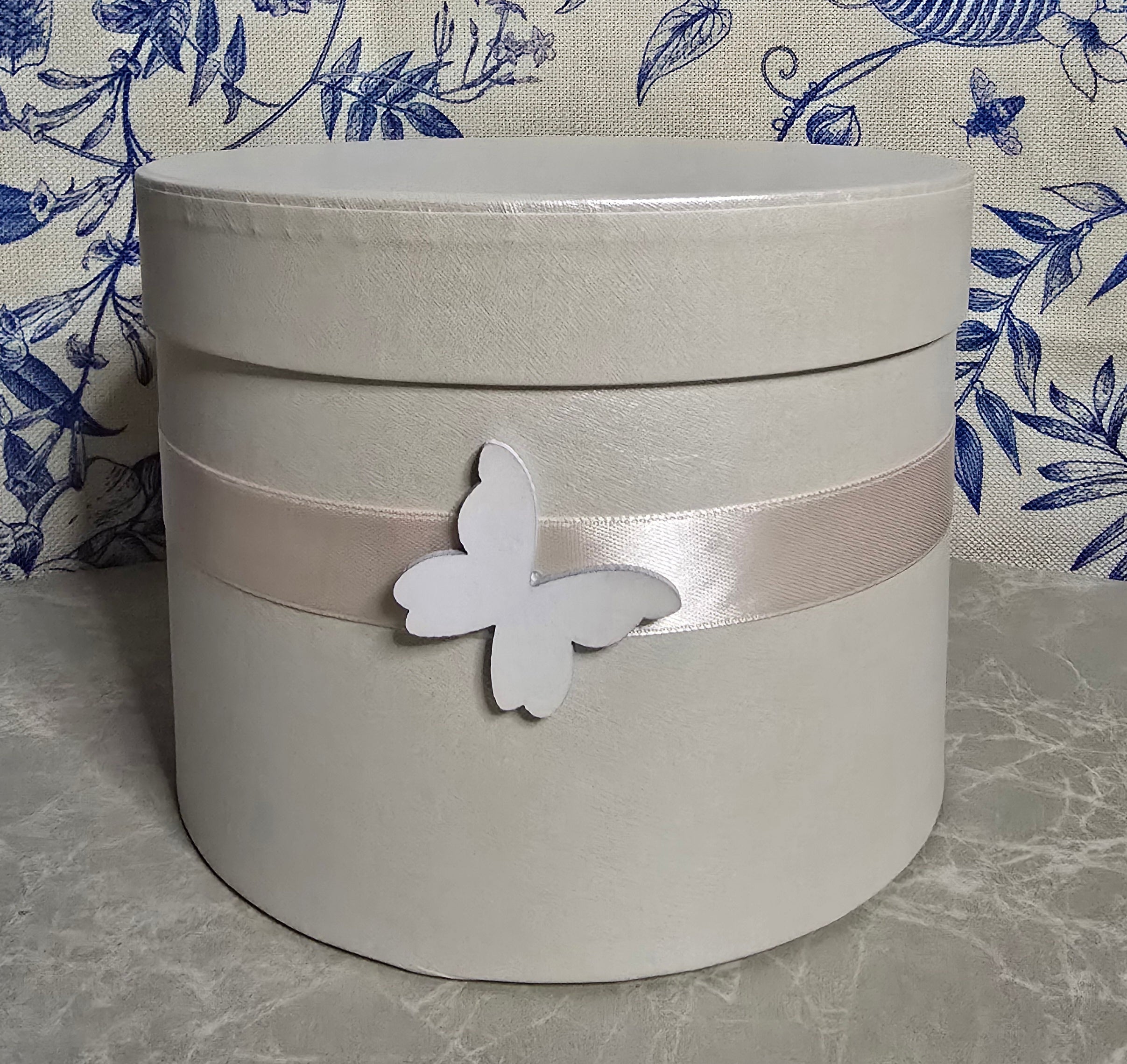 Blush Pink Rose Hat Box Medium