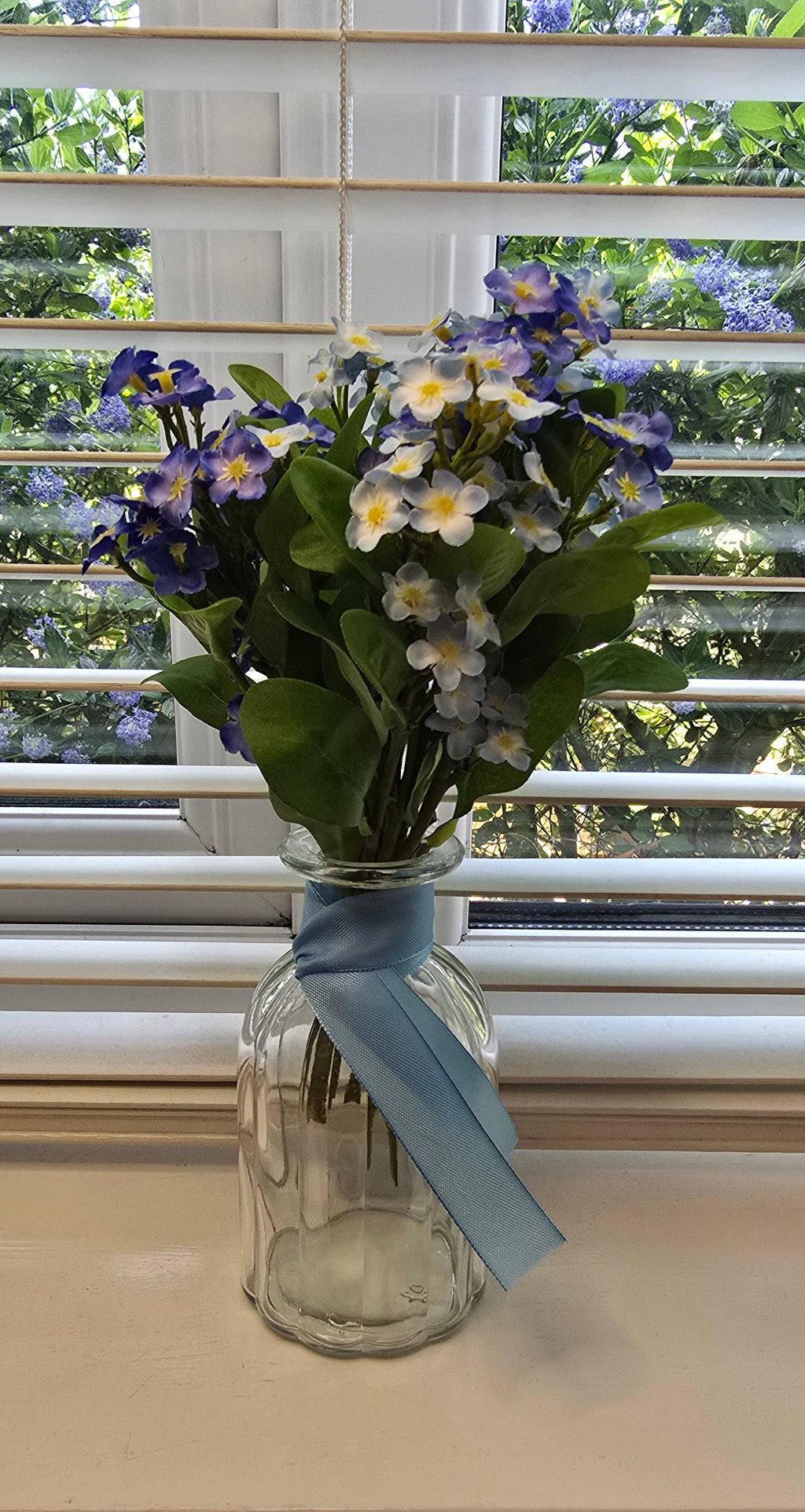 Forget-Me-Not Vase – Clear Glass Zambia 14cm