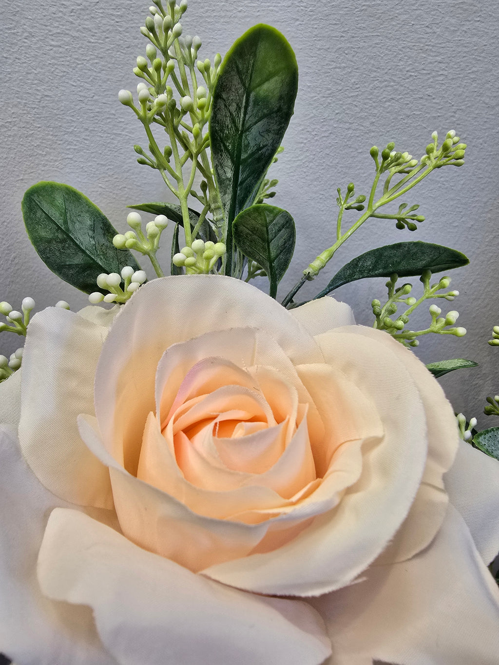 Champagne Eugenie Rose Vase Set – Clear Glass Zambia