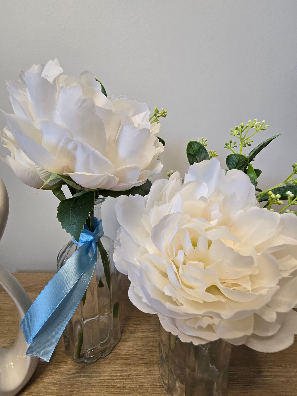 Cream White Peony Vase Set – Clear Glass Zambia