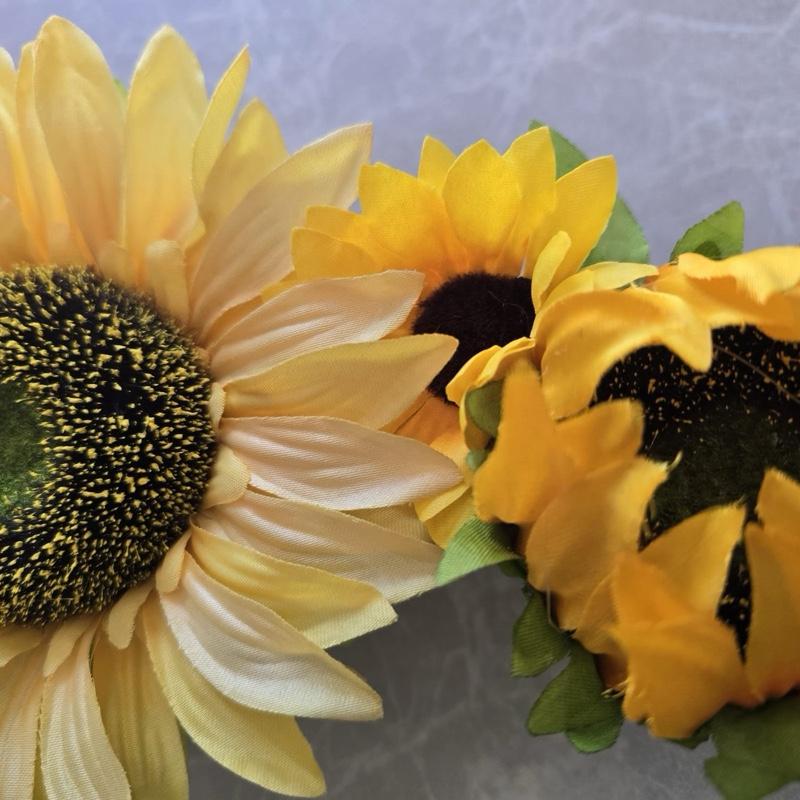Sunflower Kiss Wreath